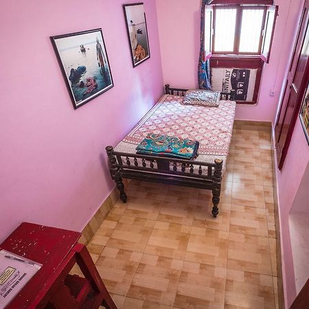 Brown Bread Bakery Guest House Varanasi Eksteriør billede
