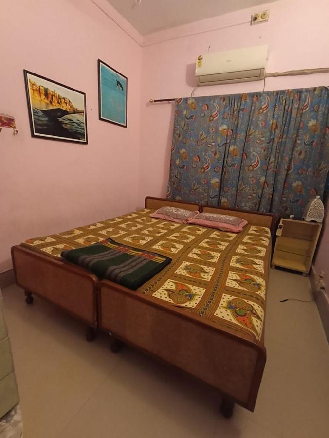 Brown Bread Bakery Guest House Varanasi Eksteriør billede