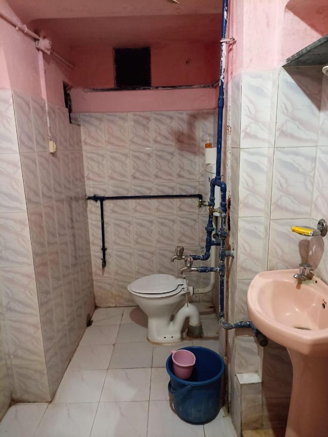 Brown Bread Bakery Guest House Varanasi Eksteriør billede